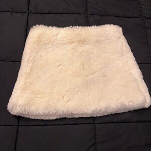 NWT White House Black Market Ivory Faux Fur Neck Warmer Scarf